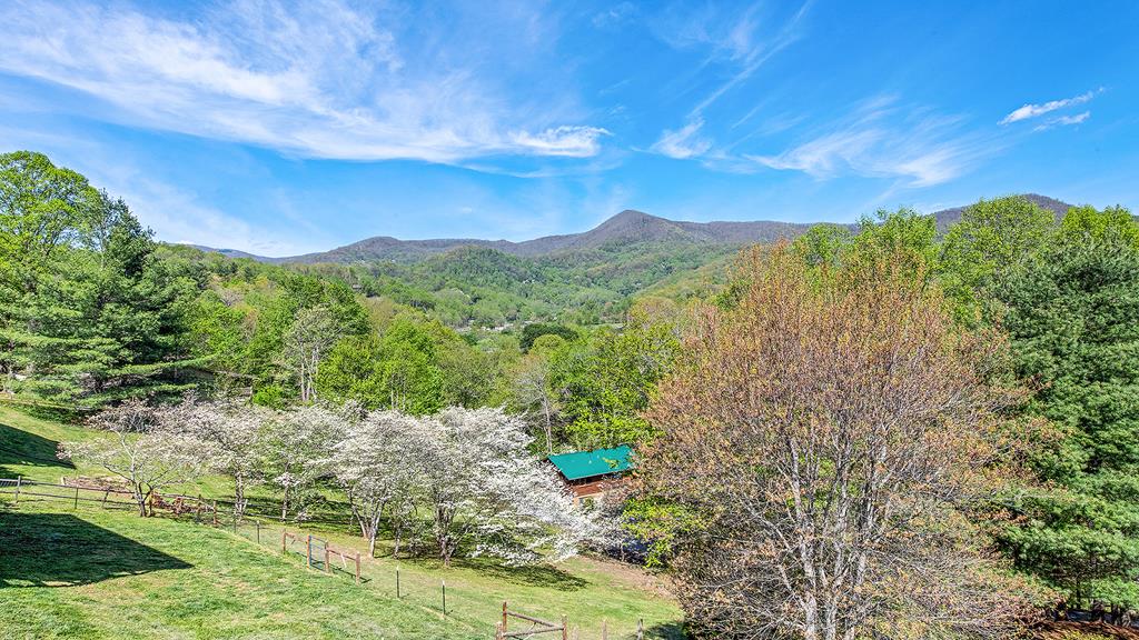 Overlook Nook Mountain View Vacation Rental Waynesville, NC